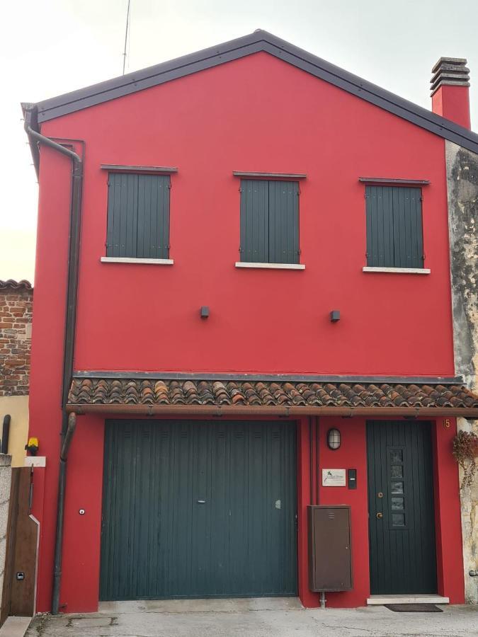 Novalesi Red House Villa โนอาเล ภายนอก รูปภาพ